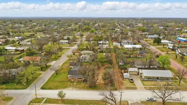 904 Avenue H, Cisco, TX 76437