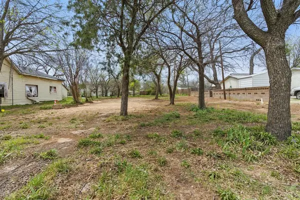 904 Avenue H, Cisco, TX 76437
