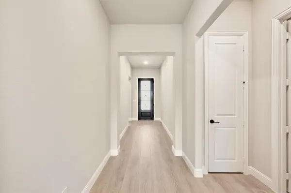 1036 Snowy Owl Drive, Alvarado, TX 76009