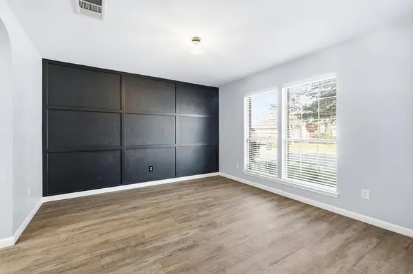 10733 Kittering Trail, Fort Worth, TX 76052