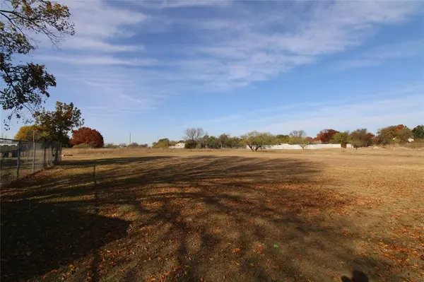 9221 Sunrise Drive, Fort Worth, TX 76134