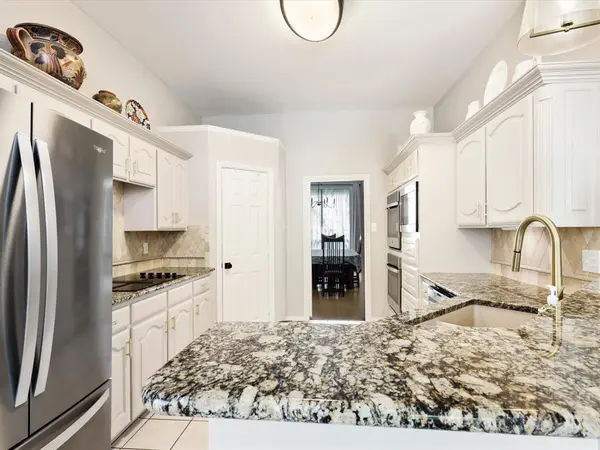 6207 Millwood Court, Arlington, TX 76016