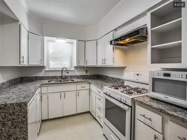 4009 Acacia Street, Fort Worth, TX 76109