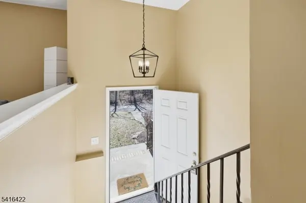 7 Summer Ln, Knowlton Twp., NJ 07832