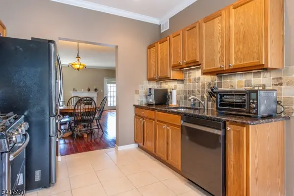 239 Terrace Lake Dr, Butler Boro, NJ 07405