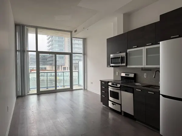 36 Lisgar ST #321, Toronto C01, ON M6J 0B1