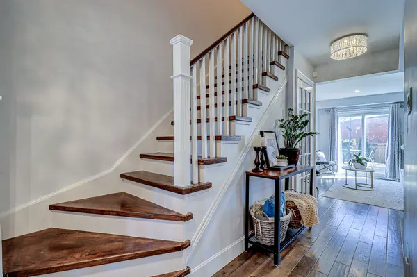 9 Card ST, Ajax, ON L1T 3V1