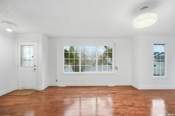 1424 Faulkner CRESCENT, Saskatoon, SK S7L 3R4