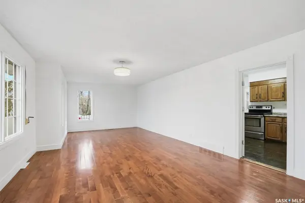 1424 Faulkner CRESCENT, Saskatoon, SK S7L 3R4