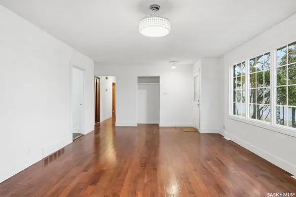 1424 Faulkner CRESCENT, Saskatoon, SK S7L 3R4