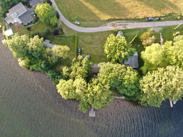 32 Quinte View RD, Greater Napanee, ON K0H 1G0