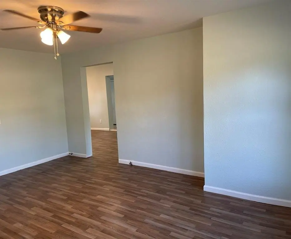 301 E 10th Street, Coleman, TX 76834