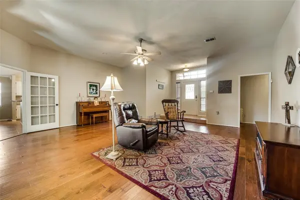 5321 Meadow Chase Lane, Flower Mound, TX 75028