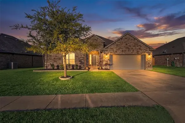 628 Waterford Way, Joshua, TX 76058