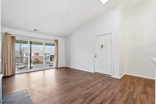 48 Taylor Dr, Franklin Twp., NJ 08823