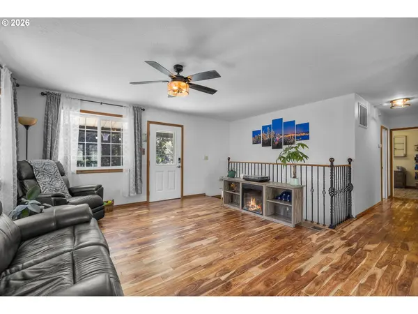 27374 BUMPY RD, John Day, OR 97845