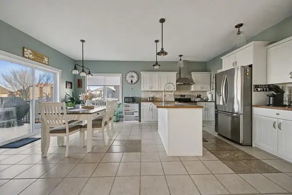 1718 High Park DR NW, High River, AB T1V 0A3