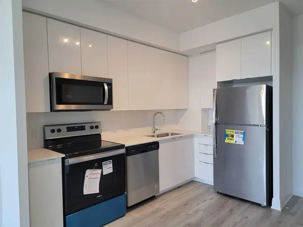 3220 Sheppard AVE E #808, Toronto E05, ON M1T 3K3