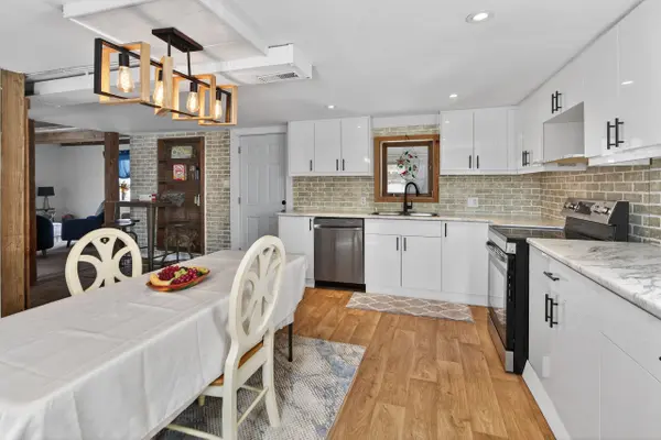 5668 Battersea RD, Frontenac, ON K0H 1H0