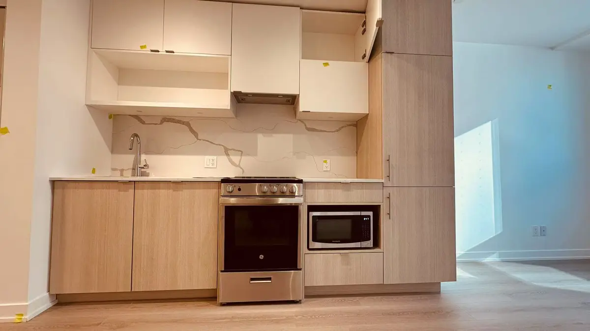 100 Queen ST E #302, Toronto C08, ON M5C 1S6