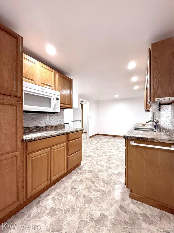 1730 INDIAN RD, Oregon Township, MI 48446