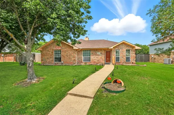 4609 Hunters Ridge, Sachse, TX 75048