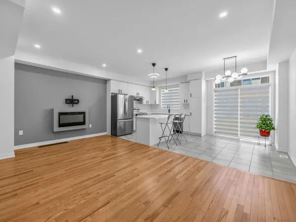 966 CORMORANT PATH, Pickering, ON L1X 0P5