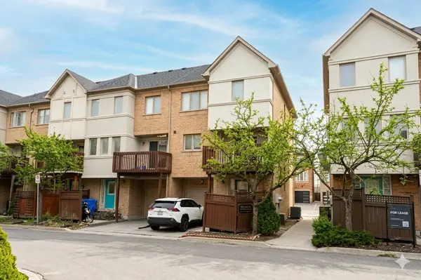 11 West Deane Park DR #1, Toronto W08, ON M9B 2R5