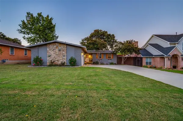 181 Pine Drive, Lewisville, TX 75057