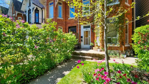 230 Robert ST, Toronto C01, ON M5S 2K7