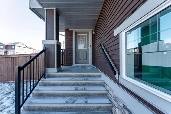 354 Kings Heights DR SE, Airdrie, AB T4A 0S1