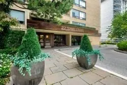 22 Shallmar BLVD #206, Toronto C04, ON M5N 2Z8