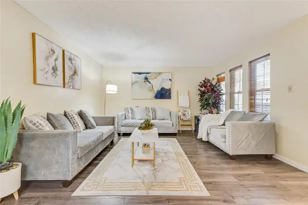 527 Towne House Lane, Richardson, TX 75081