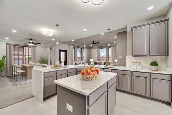 2011 Fair Oaks Circle, Corinth, TX 76210