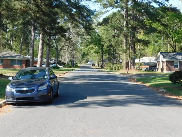 201 NE 8th Street, Springhill, LA 71075