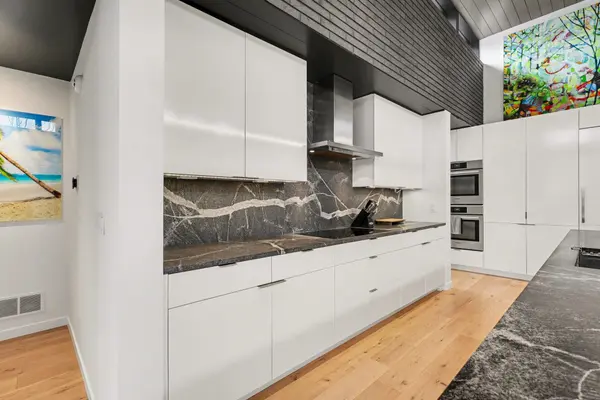 102 Mercer DR SE, Grand Rapids Twp, MI 49506