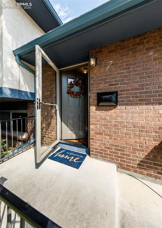 7 Briargate TER, Pueblo, CO 81001
