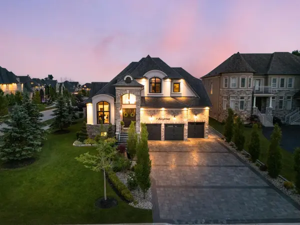 2 Tidnish CT, King, ON L7B 0A1