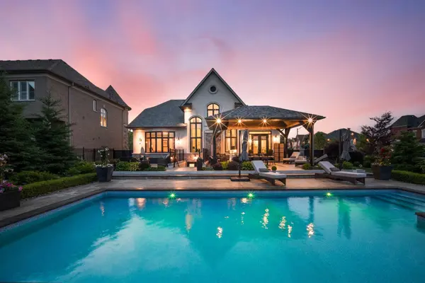 2 Tidnish CT, King, ON L7B 0A1