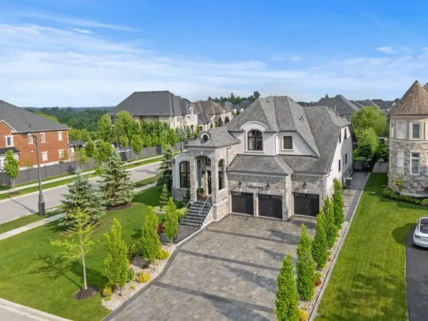 2 Tidnish CT, King, ON L7B 0A1