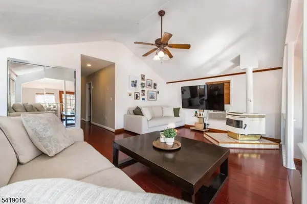 25 Lake Rd, Denville Twp., NJ 07834