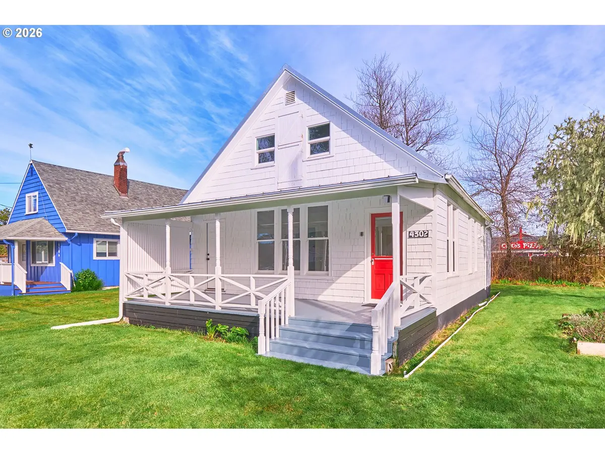 4302 L PL, Seaview, WA 98644