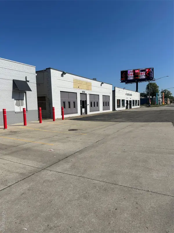 1521 E 8 Mile RD, Ferndale, MI 48220