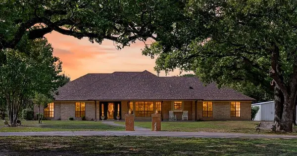 8009 Wood Lane, Terrell, TX 75160