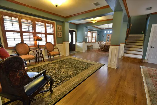 10015 Flight Plan Drive, Granbury, TX 76049