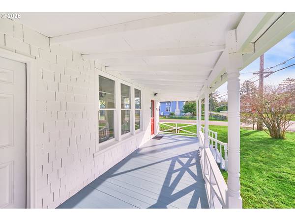 4302 L PL, Seaview, WA 98644