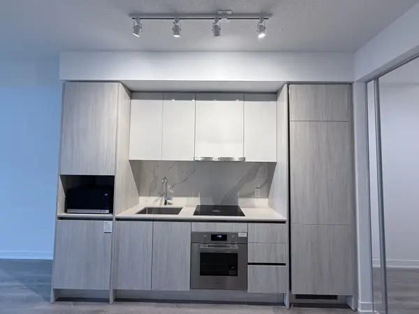 180 Front ST E #2807, Toronto C08, ON M5A 0K9