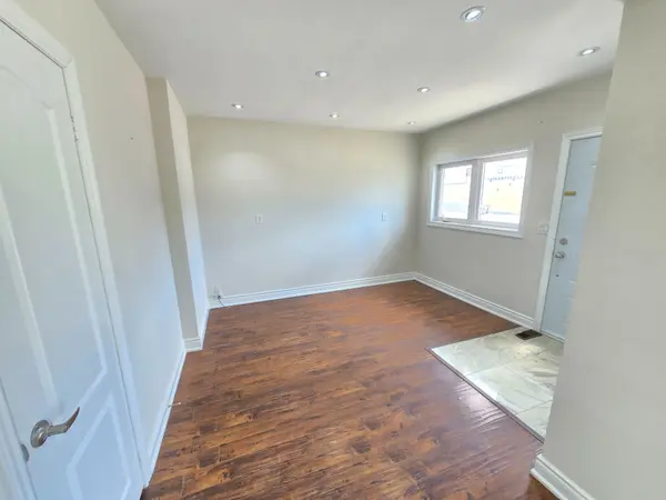 238 Toronto AVE, Oshawa, ON L1H 3C1