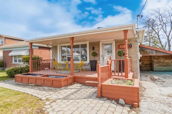 1083 Pharmacy AVE, Toronto E04, ON M1R 2H2