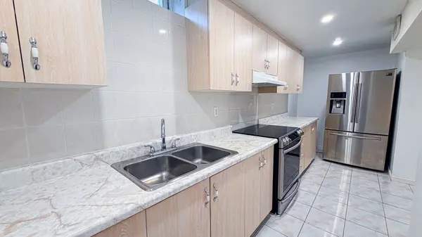 2 Bute CT #Lower, Vaughan, ON L6A 1P3